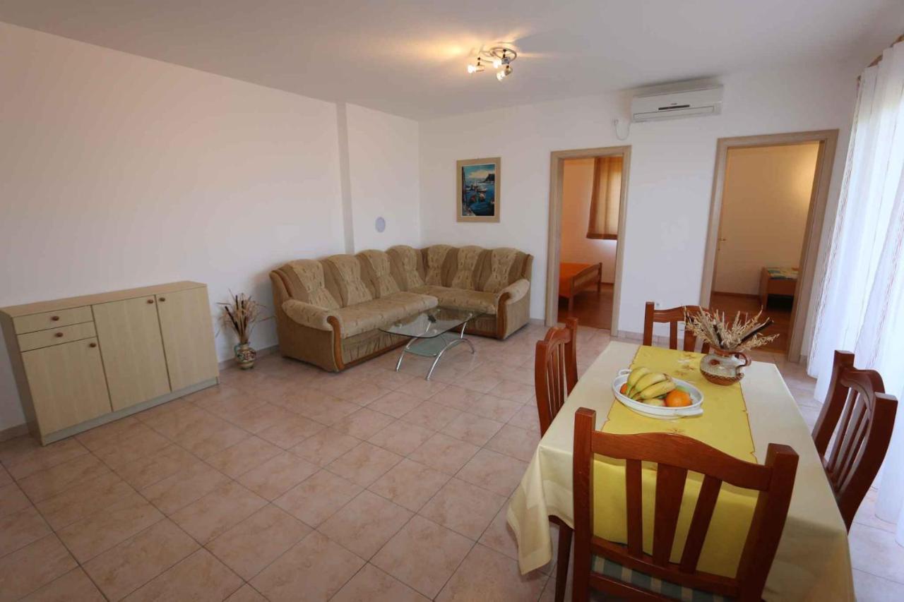Apartments In Silo/Insel Krk 13430 Exterior foto
